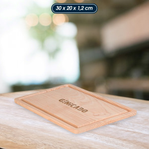 planche à découper bois massif grand format avec exemple de marquage logo Génicado