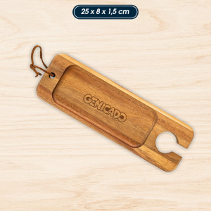 planche à découper bois individuelle pour apéritif avec exemple de marquage logo Génicado