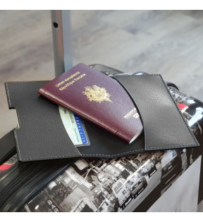 protège passeport personnalisé produit en Europe