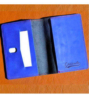 Porte passeport en cuir personnalisé avec logo embossage