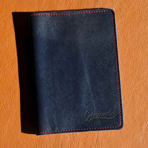 porte passeport en cuir personnalisé avec logo embossage