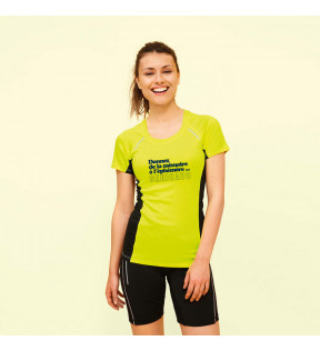 T-shirt sport femme personnalisé manches courtes jaune fluo avec logo imprimé sur la poitrine