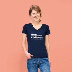T-shirt personnalisé pour femme avec logo blanc imprimé sur l'avant